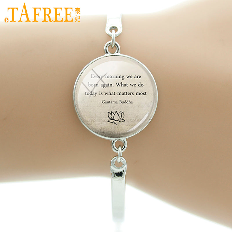 Motivational Wisdom Badge Bangle